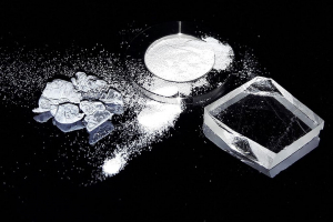 Calcium and fluorine signals in HS-LEIS for CaF2(111) and powder—Quantification of atomic surface concentrations using LiF(001), Ca, and Cu references